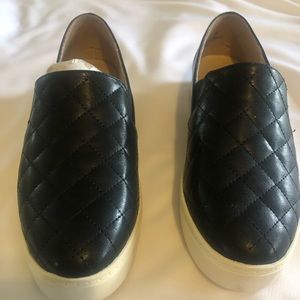 Crown & Ivy Women’s  Black quilted slip on sneakers, Size 6, NEW in box.